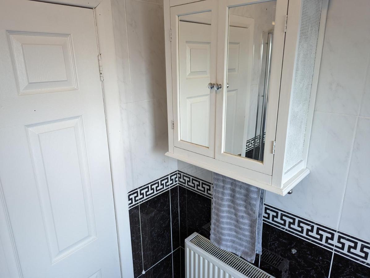Whitby House Retreat Sleeps 12 Appartamento Sleights Esterno foto